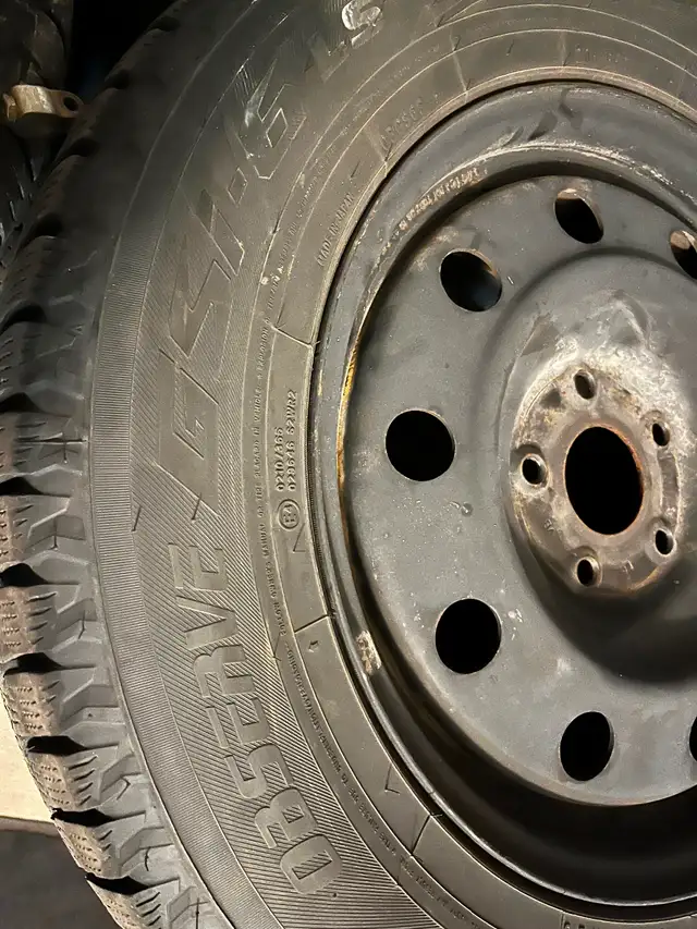 4 TOYO WINTER OBSERVE GSI 6 LS 235/65/17 WITH 11/32 IN TREAD | Tires ...