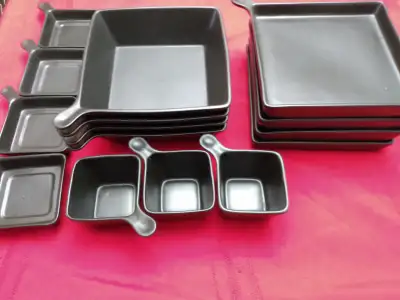 RARE UMBRA 16 PIECES DINNERWARE SERVICE, View more