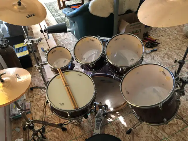 Mapex/Zildjian Drum Kit in Drums & Percussion in Moose Jaw - Image 3
