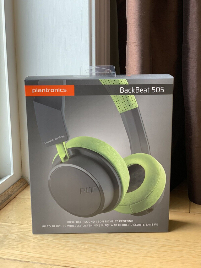 NEW! Plantronics BackBeat 505 Wireless Headphones in Headphones in Markham / York Region