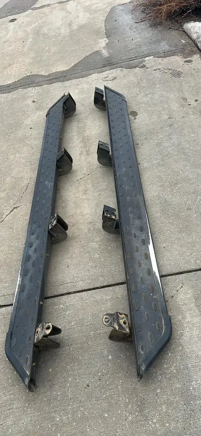 Running Board for Toyota Tundra Crewmax. Needs a little touch up with black paint. Came of my 2021 U...