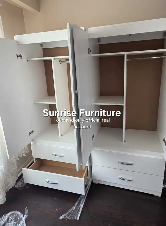 Wardrobe in Dressers & Wardrobes in Mississauga / Peel Region - Image 3