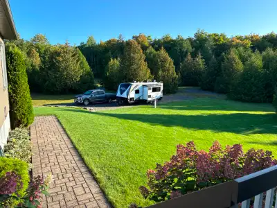 GrandDesign Imagine . This is the perfect couples trailer that sleeps 4 . We are the original owners...