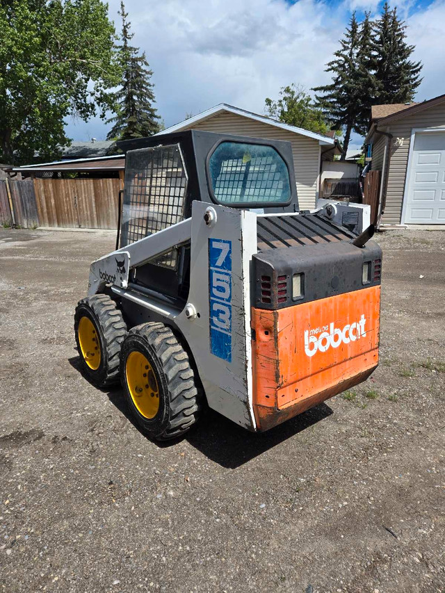 bobcat 753 in Heavy Equipment in Calgary - Image 2