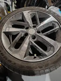 Genuine Hyundai Elantra rim with Goodyear tires 235/45/18