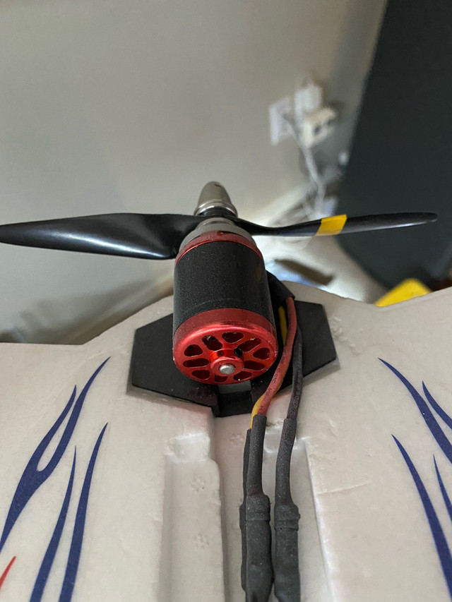 For sale RC Airplane with prop in Hobbies & Crafts in Calgary - Image 4