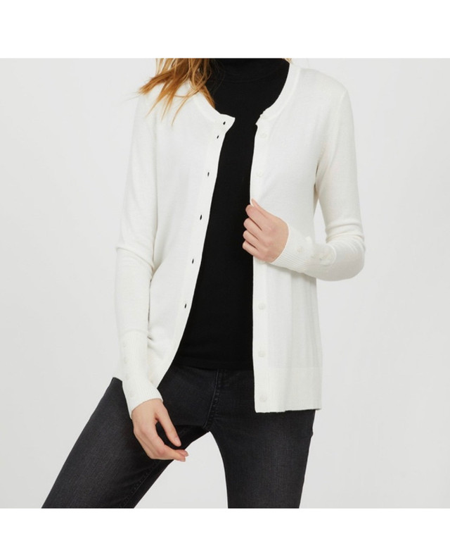 White xl classic cardigan in Women's - Tops & Outerwear in Calgary - Image 2