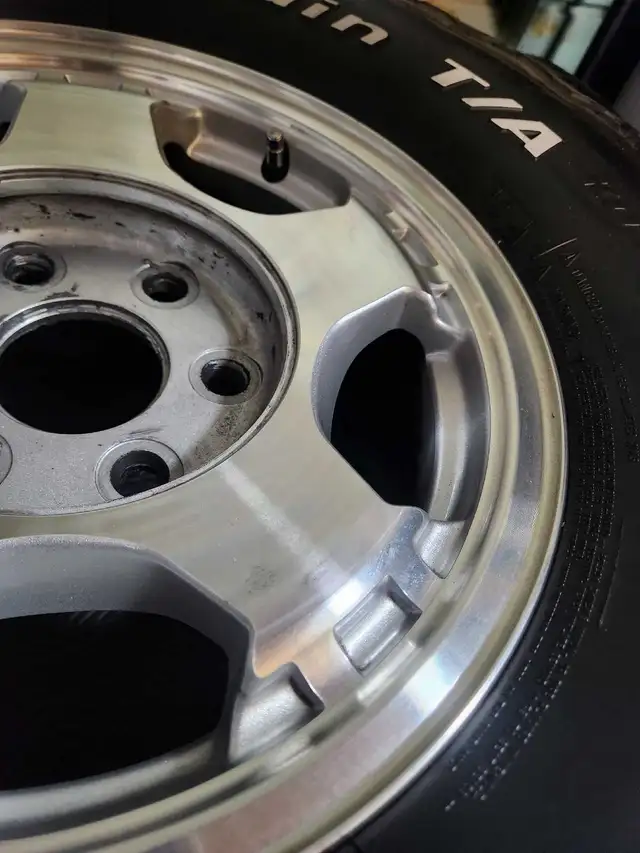 NEW OEM RIMS AND CENTER CAPS FROM 99 SILVERADO  in Tires & Rims in Cambridge - Image 8
