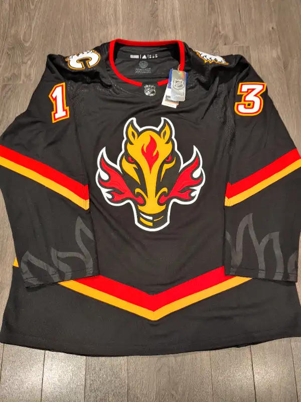 Johnny Gaudreau - Calgary Flames "blasty" alternate jersey BNWT62863737320067121