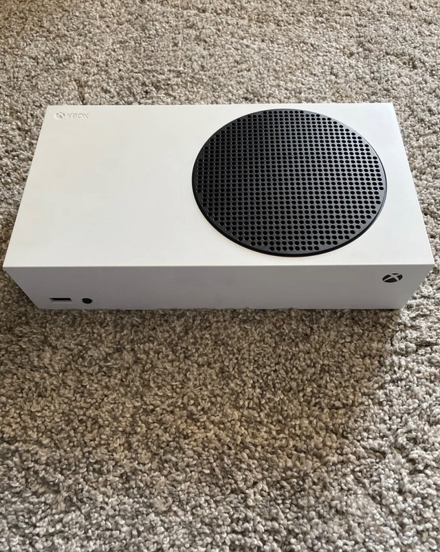 Xbox Series S in Xbox Series X & S in Bedford