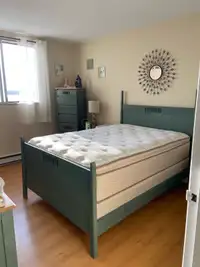 Mobilier de chambre à coucher 