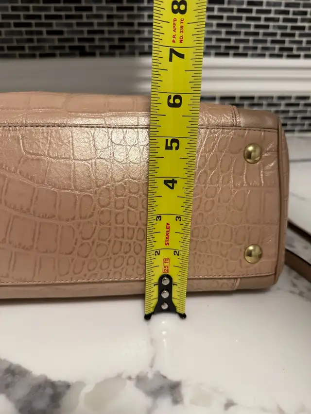 Coach Taylor Exotic Leather Purse in Women's - Bags & Wallets in Strathcona County - Image 8
