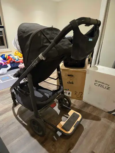 uppababy v3 vs v2 UPPAbaby Vista V3 + Aria Travel System Callum/Jake