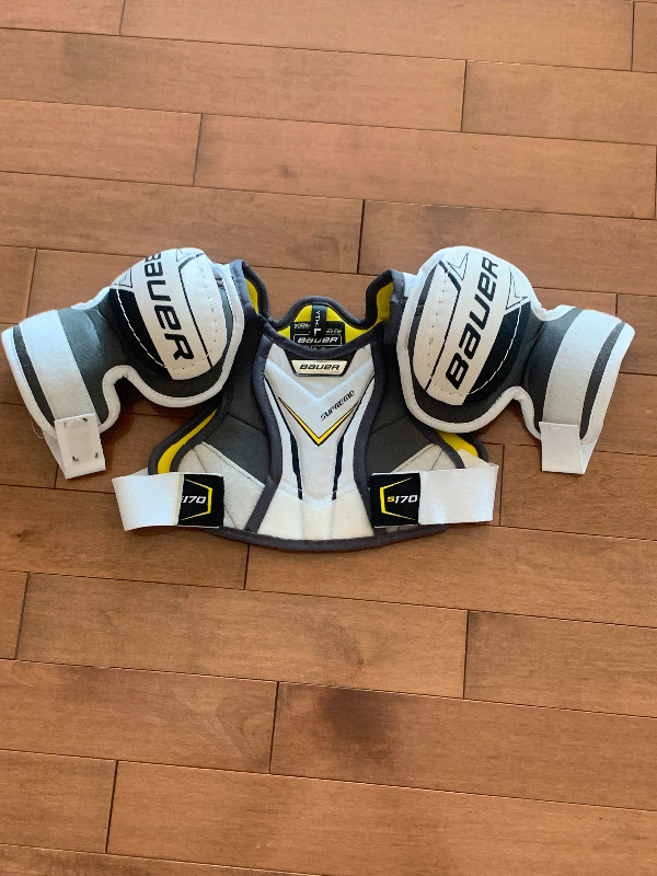 Youth Bauer Chest Protector in Hockey in Calgary