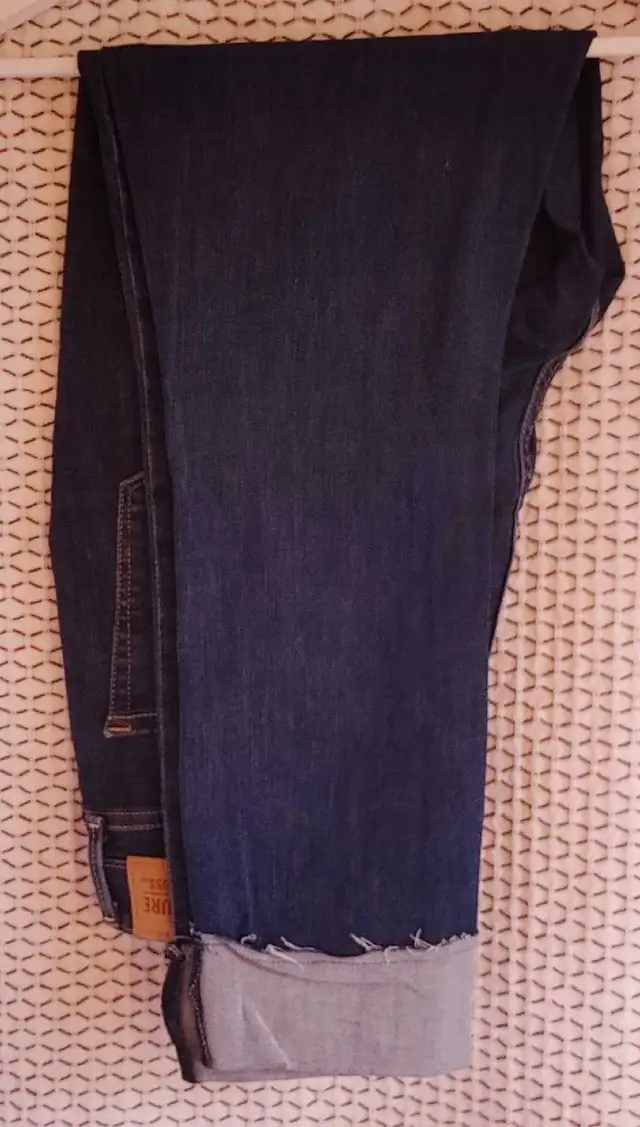 Womens Levi's jeans in Women's - Bottoms in London - Image 3