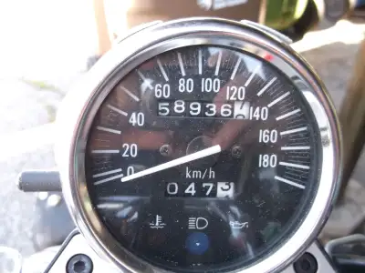 Marauder VZ800cc Moto entretenue à 2x+ qu’inscrit dans le manuel (2) jamais accidenté excellente con...