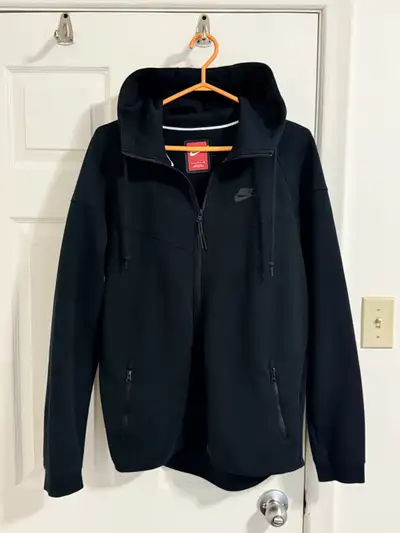 Nike Tech Fleece Windrunner Black (Large), View more