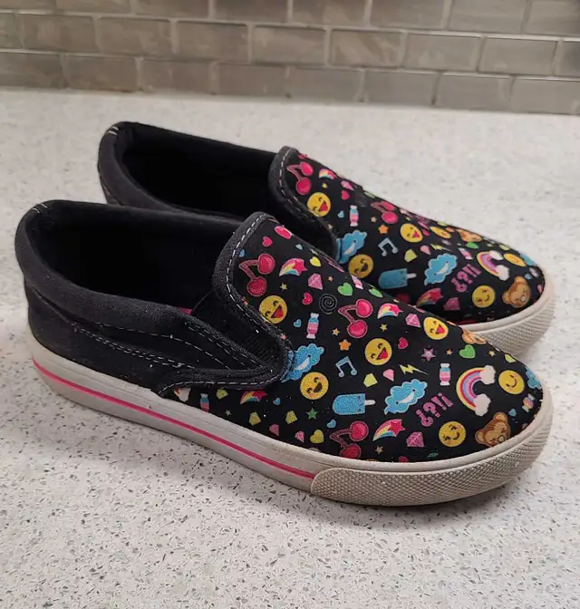 Girl's shoes / Souliers pour fille in Kids & Youth in Laval / North Shore - Image 5