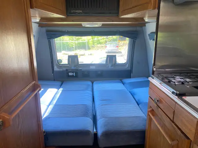 ROADTREK 190 VERSATILE - DODGE RAM 250 in RVs & Motorhomes in Sherbrooke - Image 10