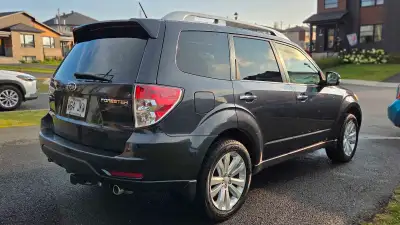 Subaru Forester 2012 automatique édition Touring, 169 000 km, jamais accidenté. Super propre et entr...