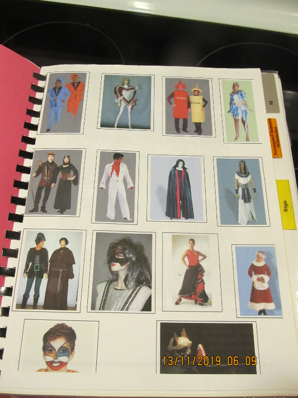 GUIDE DE TRAVAIL - pour Théâtre _Complet déguisements dans Costumes  à Sherbrooke