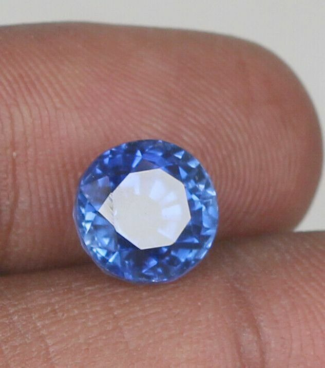 Fabulous Natural Royal Blue Sapphire Gemstone. Round Cut 5.30 Ct in Jewellery & Watches in Gatineau - Image 2
