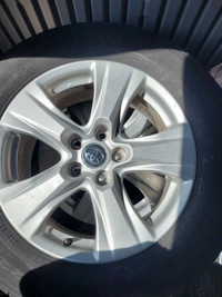Toyota RAV 4 tires and rims