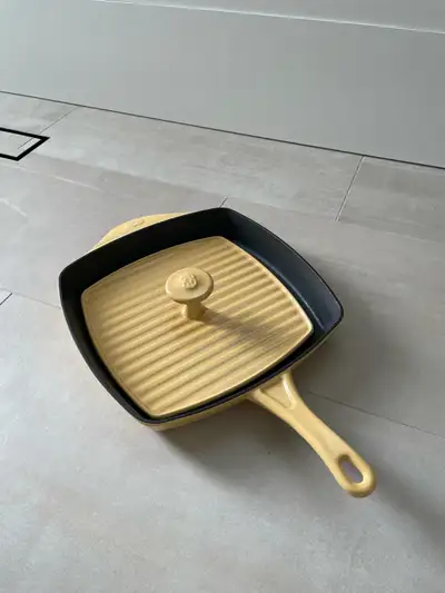 Calphalon Cast Iron enameled griddle with lid. (panini press) Approx 11"x11". In good condition. Fai...