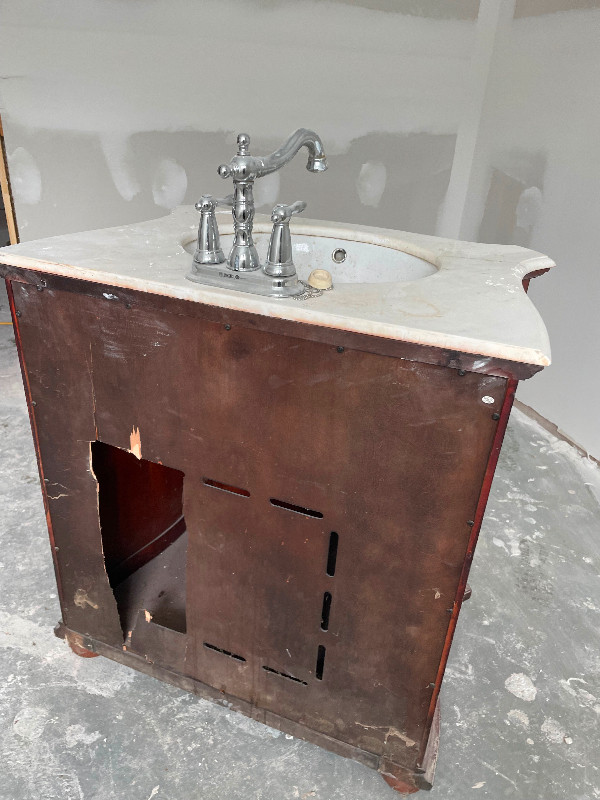 Meuble lavabo dans Articles pour la salle de bains  à Longueuil/Rive Sud - Image 4