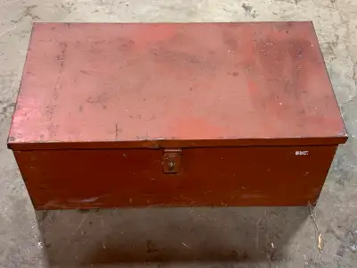 Small job box. 12”x16”x30. 75$ obo