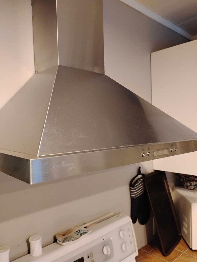 Range hood for sale  in Stoves, Ovens & Ranges in Prince Albert