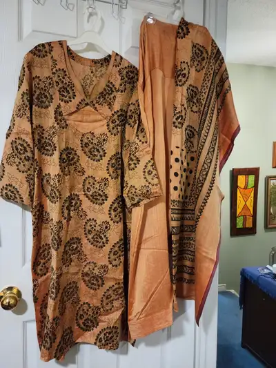 East Indian / Pakistani shalwaar khameez, View more