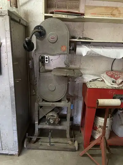 Scie a ruban GENERAL moteur 220volt