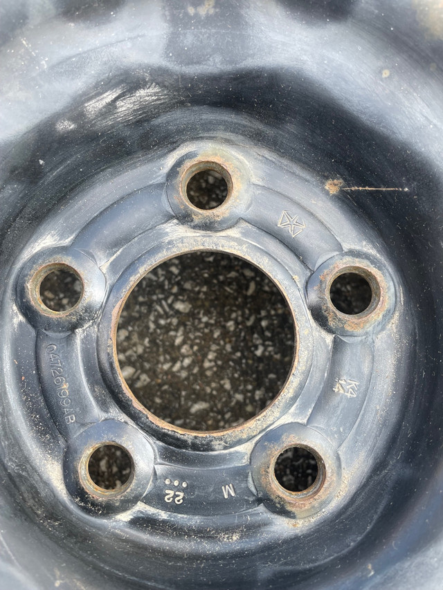 17” Chrysler Steel Wheels in Tires & Rims in St. Catharines - Image 3