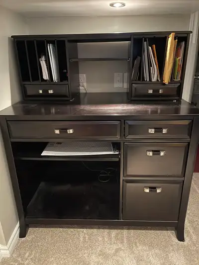 Great condition computer & study Desk & Hutch, View more
