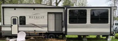 This 2019 Retreat Park Model 39FLFT is ideal for extended stays, seasonal sites, or anyone looking f...