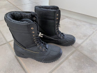 Size 8 Woman's Winter Boots - Call It Spring