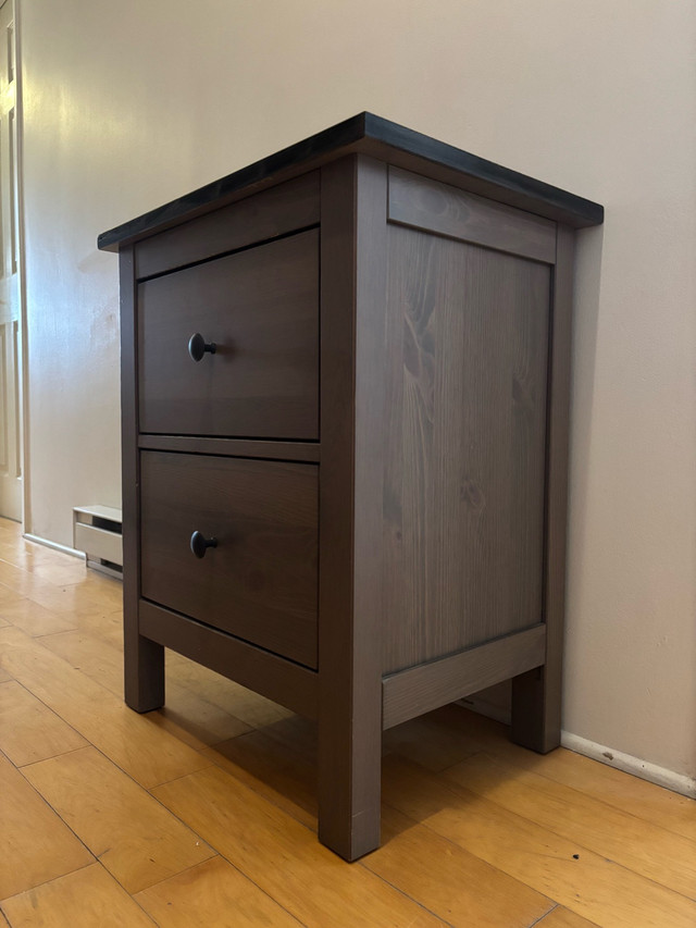 (Free Delivery) IKEA Nightstand • Table de Nuit dans Commodes et armoires  à Ville de Montréal