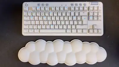 Gently used for just 3 months, this Logitech G715 wireless mechanical keyboard from the Aurora Colle...