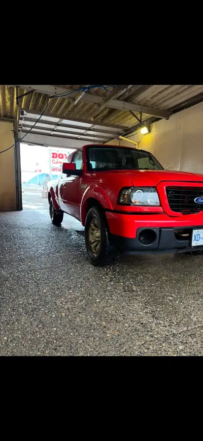 2008 ford ranger sport 4x4. 4.0L v6, with a 5 speed manual. Runs, drives, shifts and stops great. cu...