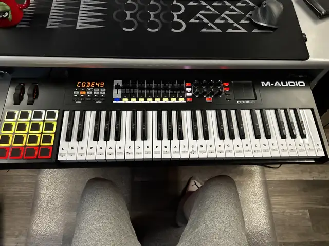 M-Audio Code 49 midi controller in Pianos & Keyboards in Guelph - Image 2