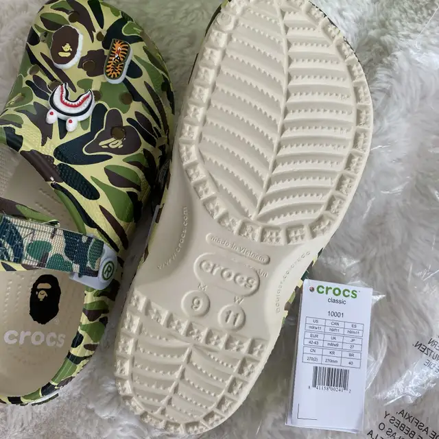 Crocs x Bape Shoes Brand New w Tags in Men's in City of Toronto - Image 5