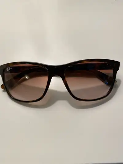 Ray-Ban RB4181, View more