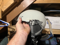 Ski helmet 