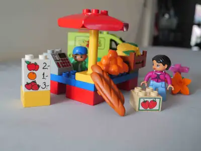 Duplo Market Place 5683 Includes all 22 pieces and 2 minifigures --delivery truck --cat --market ite...