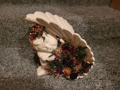 Angel centre piece, View more