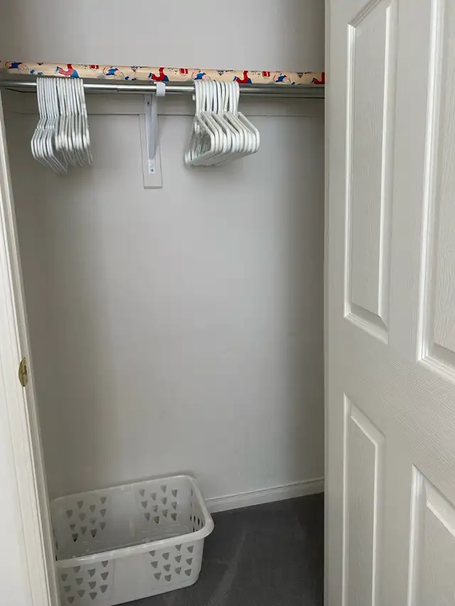 Furnished Room for Rent in East North York in Room Rentals & Roommates in City of Toronto - Image 4