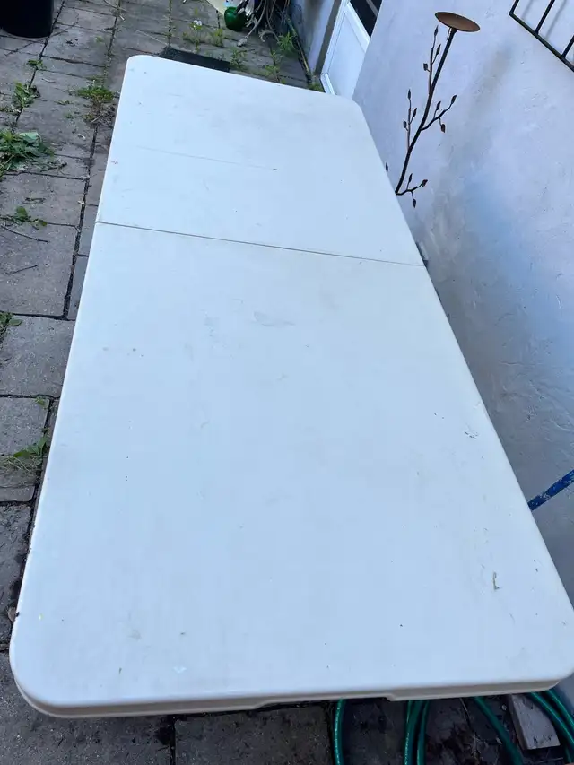 lifetime 6ft  folding Table 1 pc in Other Tables in City of Toronto - Image 9