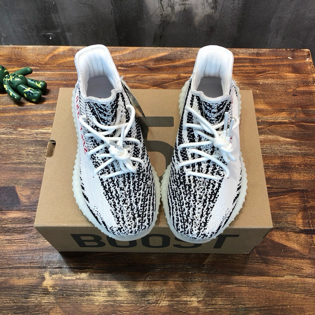 adidas Yeezy Boost 350 V2 Zebra in Women's - Shoes in Barrie - Image 2