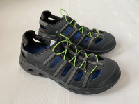 Columbia Men’s Water  Shoes. Size 8 
